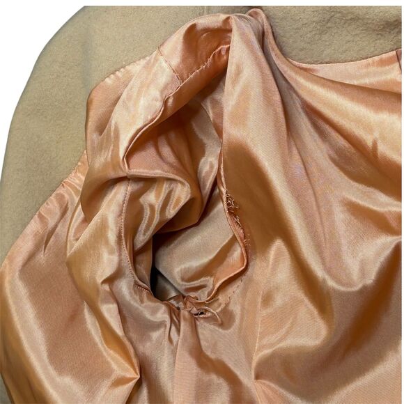 Portrait Vintage Wrap Coat Tan Wool Blend Made in the USA - Picture 7 of 12